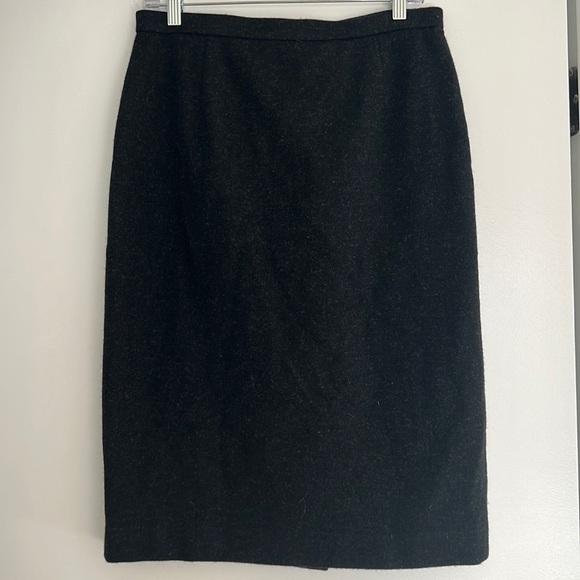 Soleil Women’s Woolen Grey/Black Skirt Size Large - Picture 2 of 8